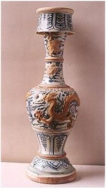 Chân đèn - Gốm hoa lam - Thế kỷ XVI.
